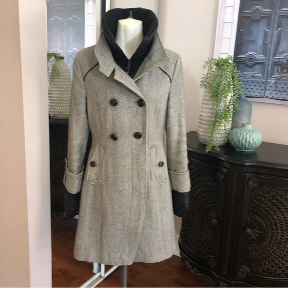 Grey herringbone coat by Soia & Kyo. Size xs with removable collar and cuffs - Picture 5 of 15